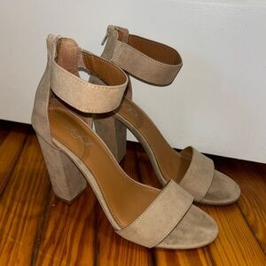 Women’s Nude Heels